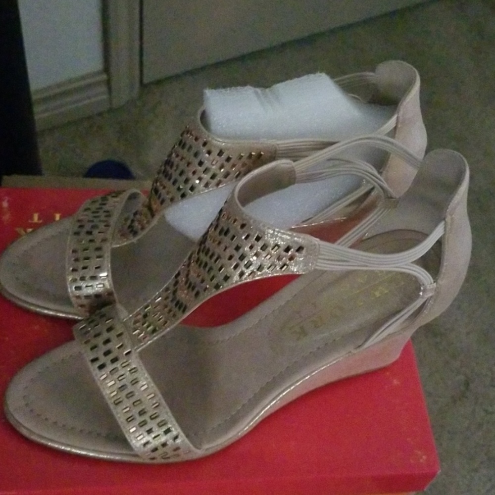 Wedge women sandals